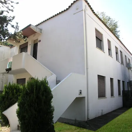 Relax In Our Flat With Garden By The Apartment *