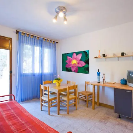 Relax In Our Flat With Garden By The Apartment Rosolina Mare